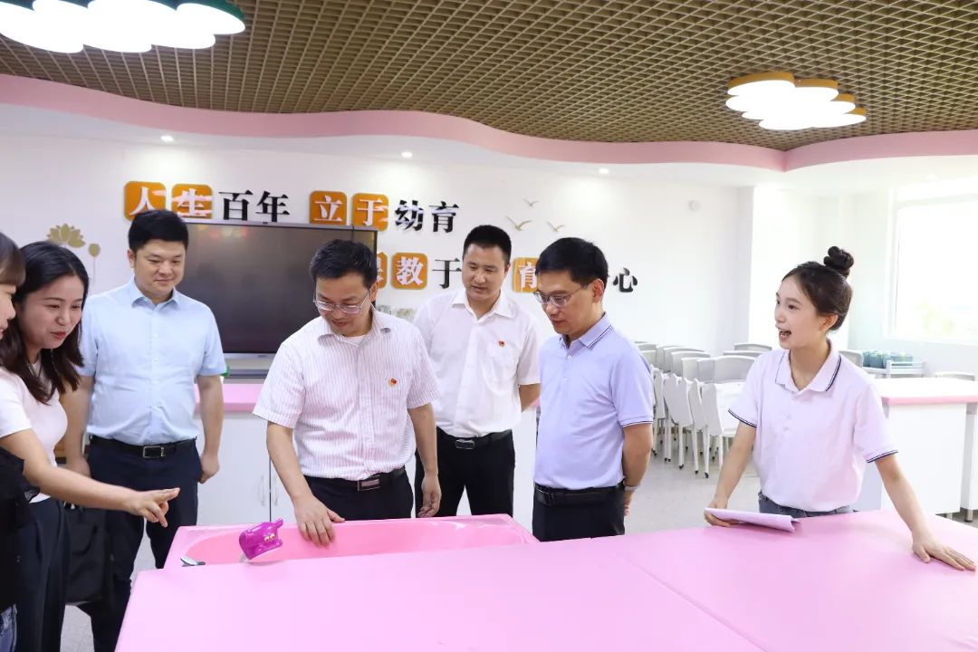 06市委主题教育第十八巡回指导组到校下沉督导主题教育工作.jpg