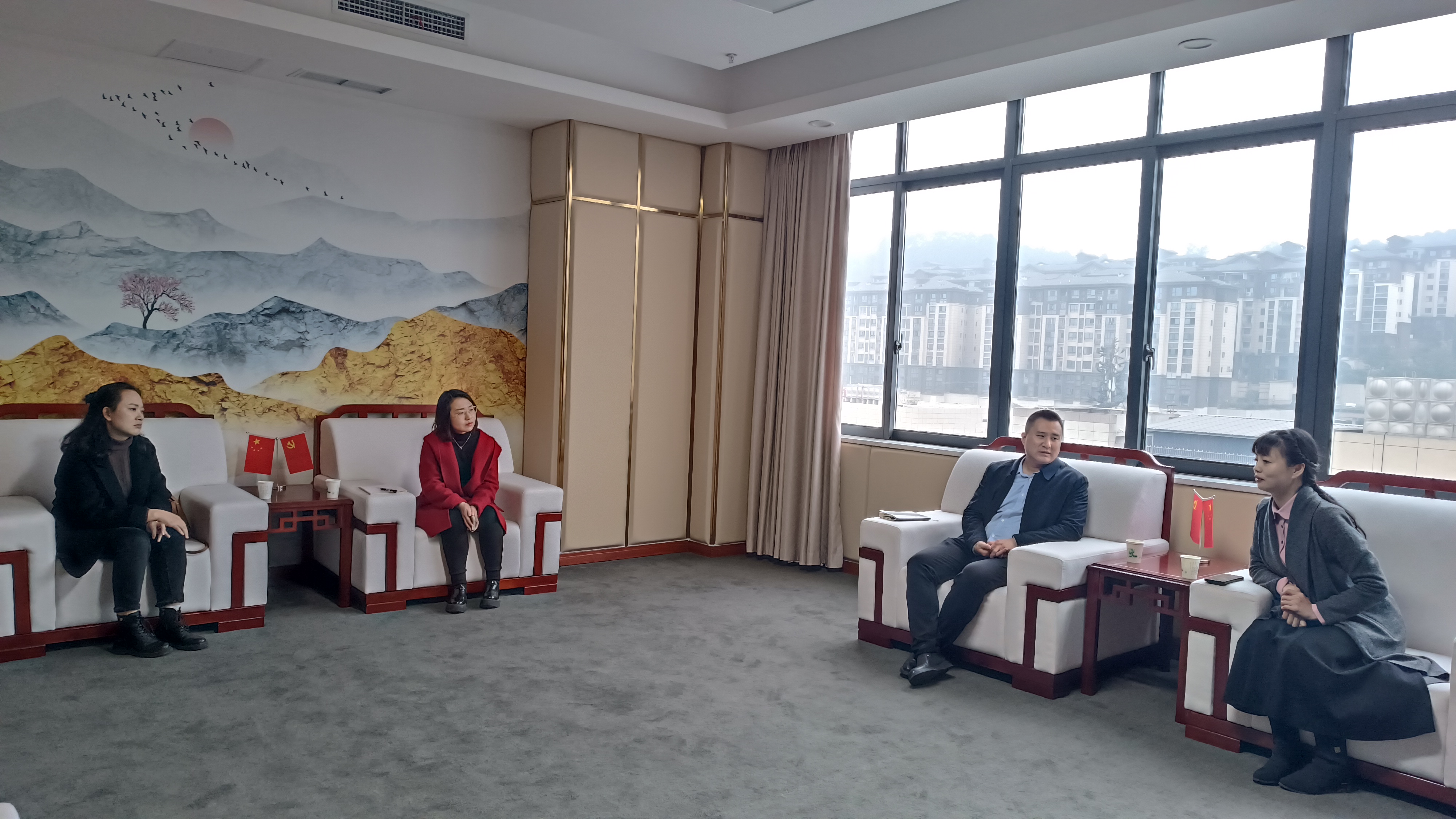 英国365足球官网入口与永川儿童医院开展合作交流.jpg 英国365足球官网入口与永川儿童医院开展合作交流.jpg